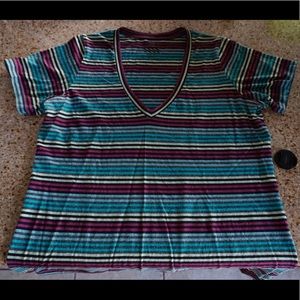 Van's woman's V neck